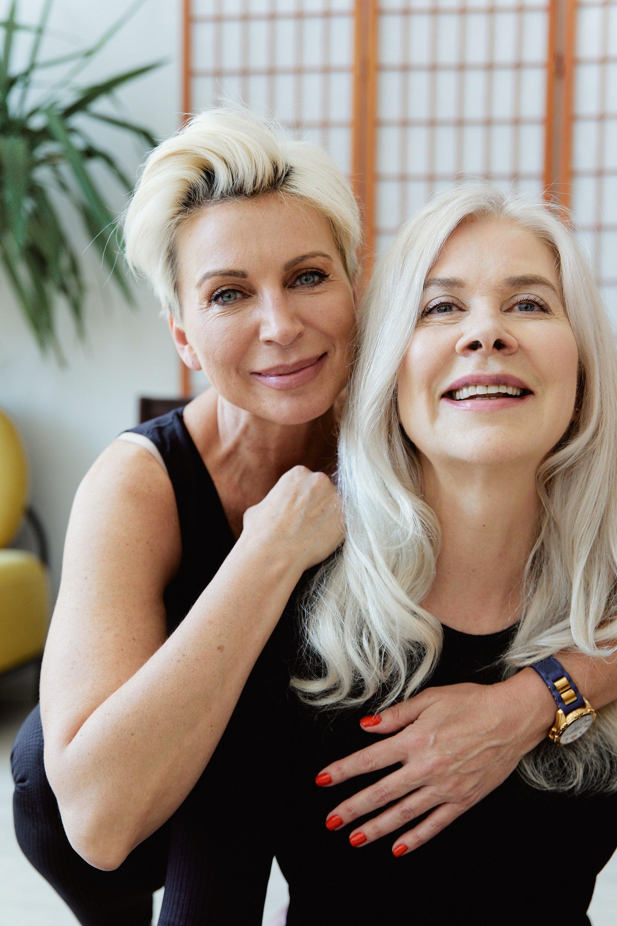 Natural Anti-Aging Facial Oils for Menopause & Perimenopause: Your Complete Guide